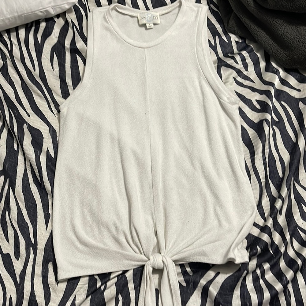 High neck tank